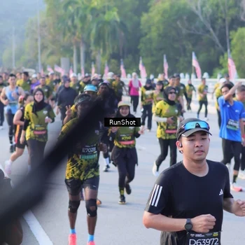 Runner Photo 7118075