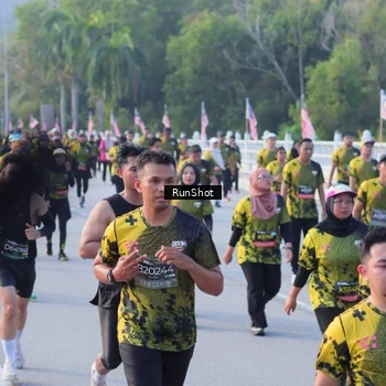 Runner Photo 7118076