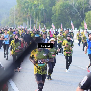 Runner Photo 7118087