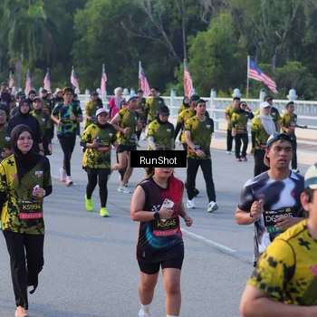 Runner Photo 7118102
