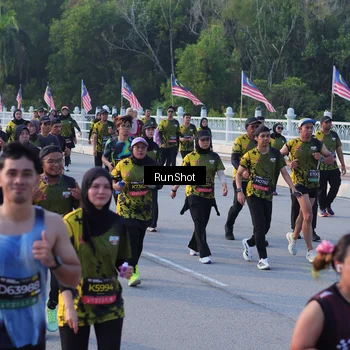 Runner Photo 7118112