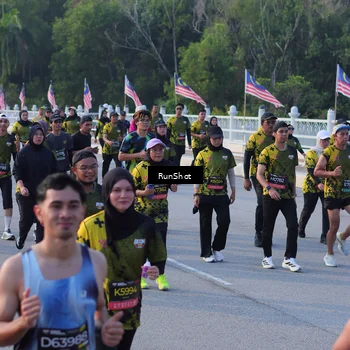 Runner Photo 7118115