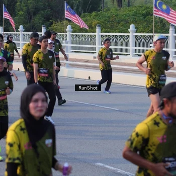 Runner Photo 7118133