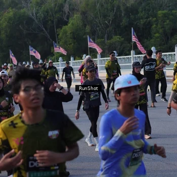 Runner Photo 7118140