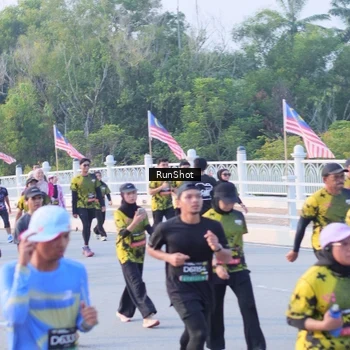 Runner Photo 7118155