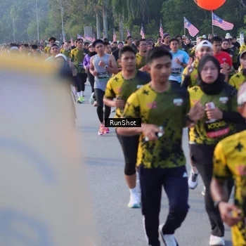 Runner Photo 7118157