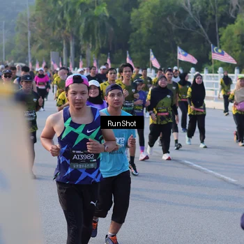 Runner Photo 7118210
