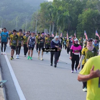 Runner Photo 7118275