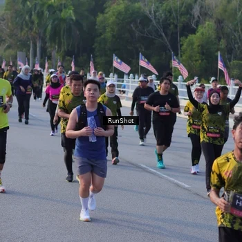Runner Photo 7118276