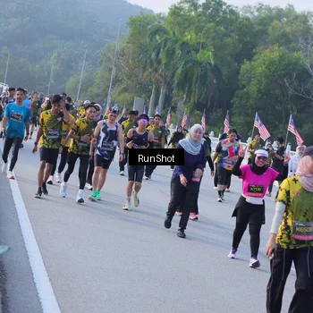 Runner Photo 7118298