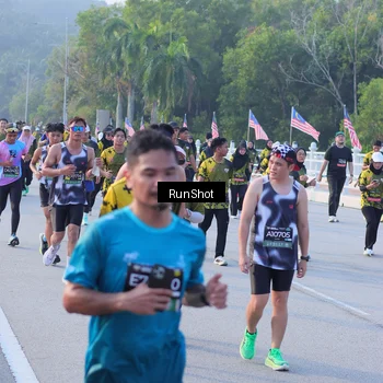 Runner Photo 7118346