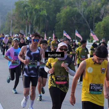 Runner Photo 7118387