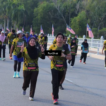 Runner Photo 7118391