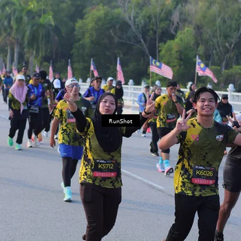 Runner Photo 7118406