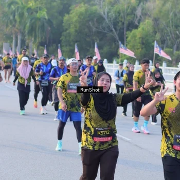 Runner Photo 7118410