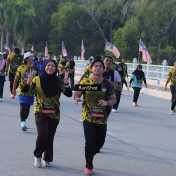 Runner Photo 7118418
