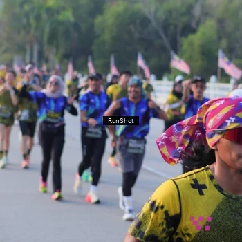 Runner Photo 7118428