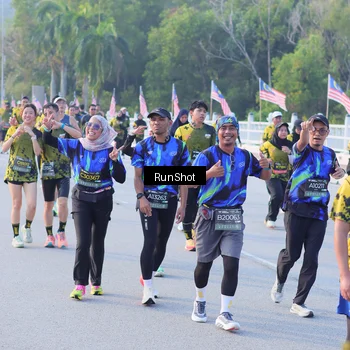 Runner Photo 7118438
