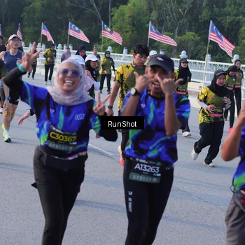 Runner Photo 7118456