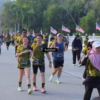 Runner Photo 7118464