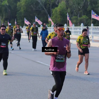 Runner Photo 7118540