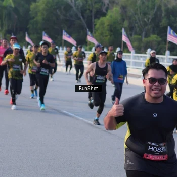 Runner Photo 7118557