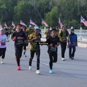Runner Photo 7118571