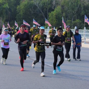 Runner Photo 7118575