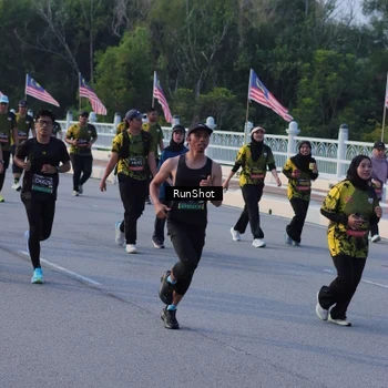 Runner Photo 7118577