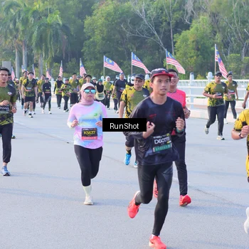 Runner Photo 7118584