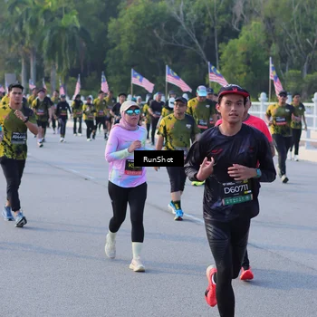 Runner Photo 7118592
