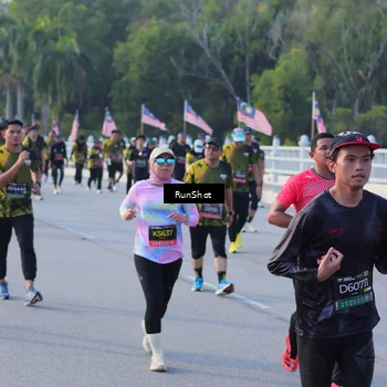 Runner Photo 7118596