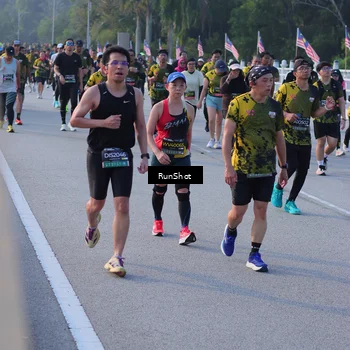 Runner Photo 7118645