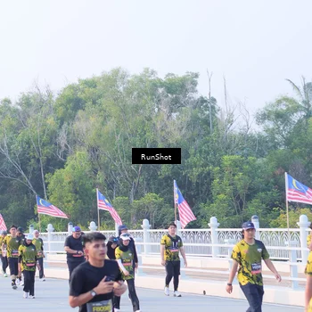 Runner Photo 7118650