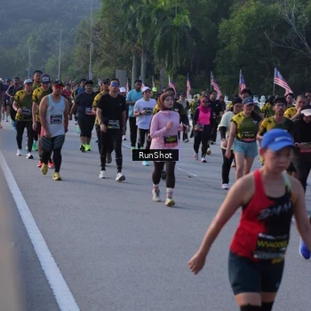 Runner Photo 7118669
