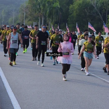 Runner Photo 7118681