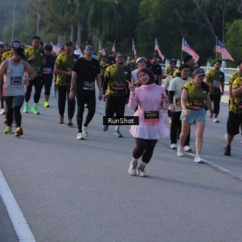 Runner Photo 7118686