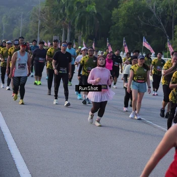 Runner Photo 7118687