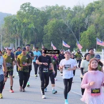 Runner Photo 7118692