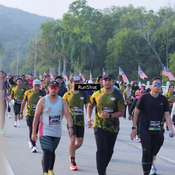 Runner Photo 7118699