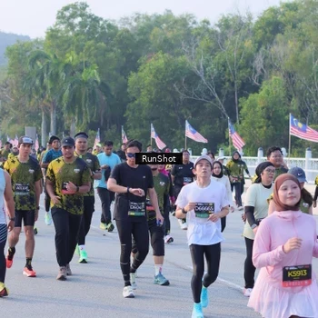 Runner Photo 7118700