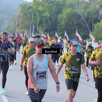 Runner Photo 7118716