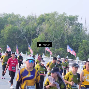 Runner Photo 7118756