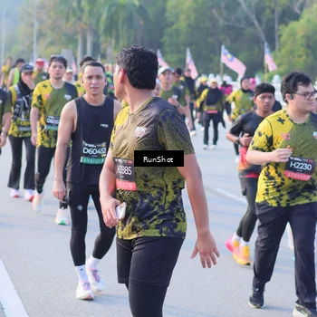 Runner Photo 7118773