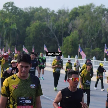 Runner Photo 7118810