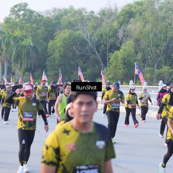 Runner Photo 7118819