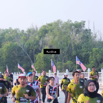 Runner Photo 7118883