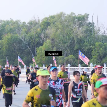 Runner Photo 7118891
