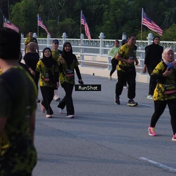 Runner Photo 7118973