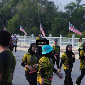 Runner Photo 7119011